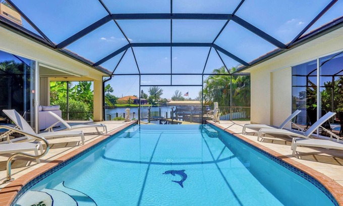 Pelican Chalet De Esquí | Disfruta de las hermosas puestas de sol en nuestra casa de vacaciones Eleanor '