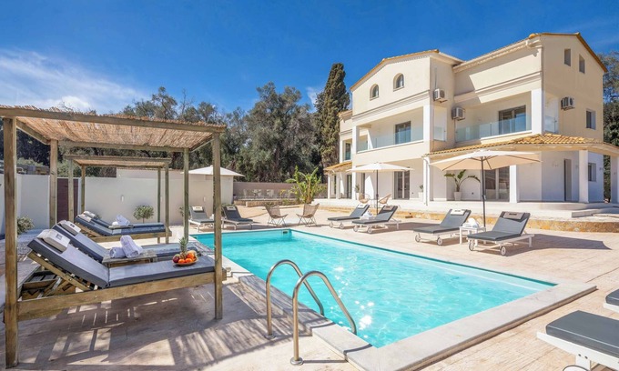 Kavos Villa | Villa Elegio - Cuatro Habitaciones Villa, Capacidad 8