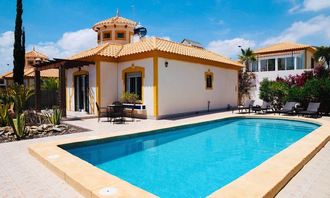 Mazarrón Villa | Villa 'Ensueno con piscina privada' con piscina privada, Wi-Fi y aire acondicionado