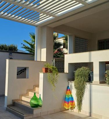 Torricella Casa | Villa Enza - A 150 passi dal mare