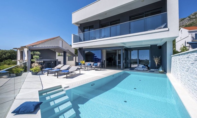 Brasina Villa | Villa Evi - Cuatro Habitaciones Villa, Capacidad 7