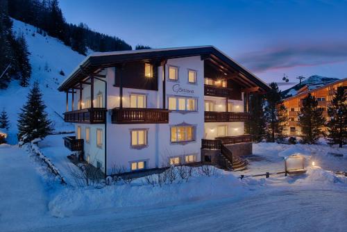 Selva di Val Gardena Apartamento | Villa Genziana