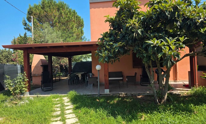 Castiadas Casa | Villa "Giulia Grande" en zona rural cerca del mar con vistas a la montaña y jardín