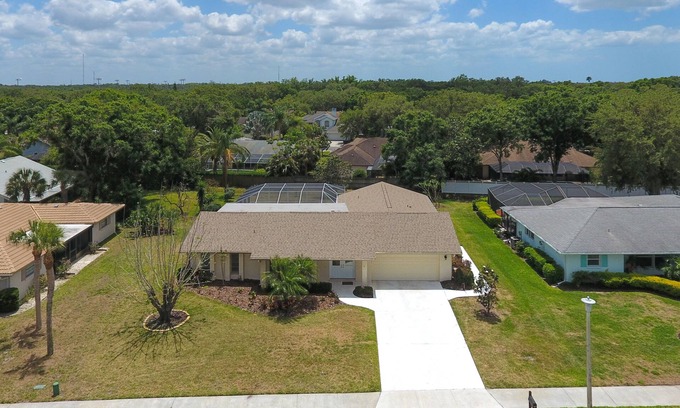 The Meadows Casa | Villa Golfers' Delight, 3BR/2BA, solar heated pool