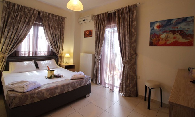 Skaleta Villa | Villa II con vistas al mar, cerca de la playa, piscina climatizada, sauna, barbacoa, tenis de mesa.