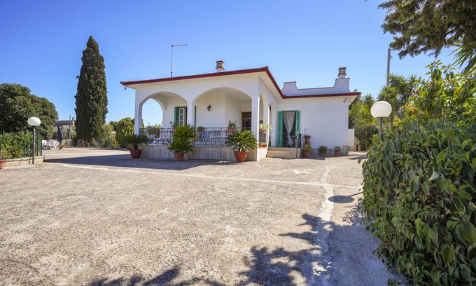 Fasano Villa | Villa "Il Carrubo" con piscina privada, terraza privada y Wi-Fi