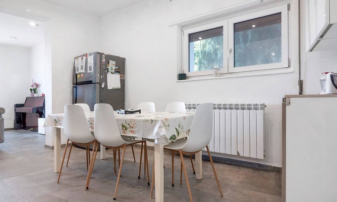 Cavagnano Villa | Villa 'Il Gelsomino' con vistas a la montaña, terraza privada y Wi-Fi
