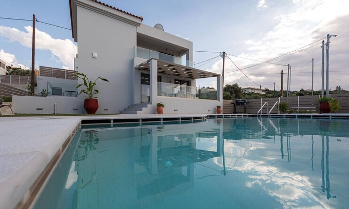 Adele Villa | Villa en Creta con Vistas al Mar y Piscina