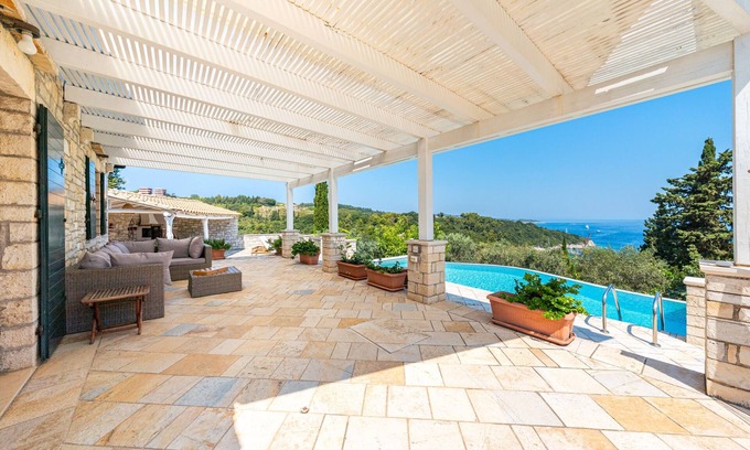Antipaxos Villa | Villa 'Iremia Antipaxos' con vistas al mar, Wi-Fi y aire acondicionado