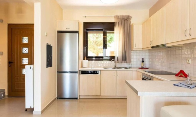 Loutra Casa | Villa Kerkis,pool &BBQ,10min beach,8km to Rethymno