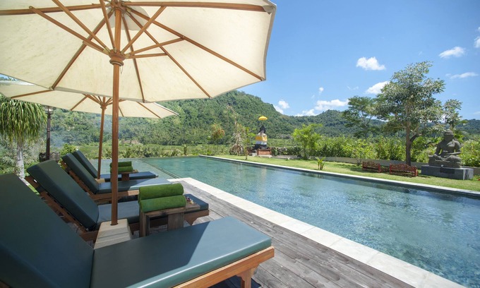 Sidemen Villa | Villa Kropak