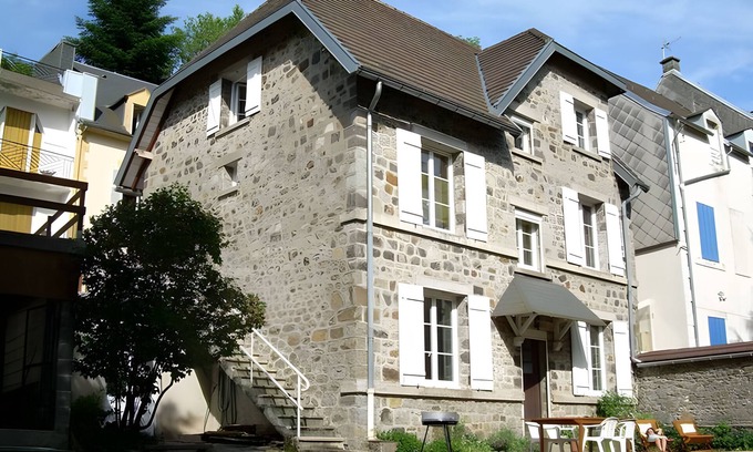 La Bourboule Villa | Villa 'L'autre Vie Là' con vistas a las montañas, terraza privada y Wi-Fi
