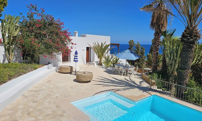 Carboneras Villa | Villa "La Campana" by the sea in Cabo de Gata Natural Park, Andalusia