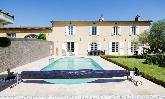 Saint-Pierre-de-Bat Villa | Villa 'La Maison Des Vignes' con piscina privada, terraza privada y Wi-Fi