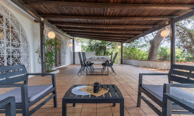 Alghero Villa | Villa Laura by Wonderful Italy