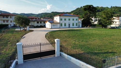 Gambellara Casa | Villa Le Meridiane - apt with kitchen and terrace