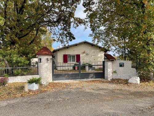 Pern Casa | Villa Le Paradis