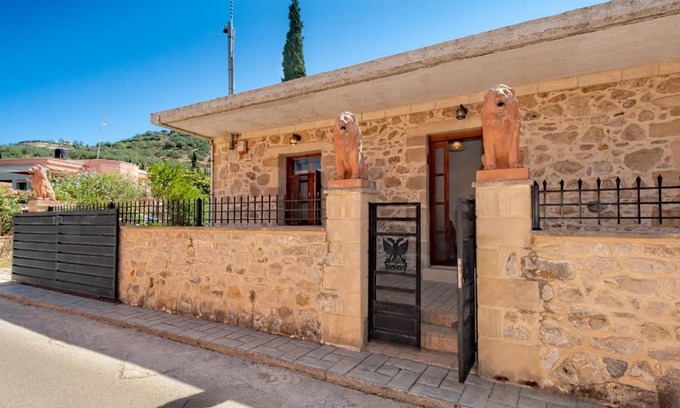 Potamidha Villa | Villa Leonton with a private pool