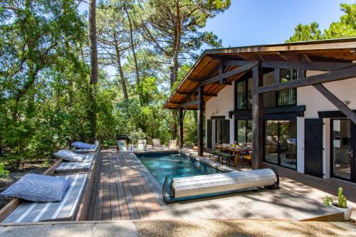 Piraillan Villa | Villa Les Pins Agalis with swimming pool