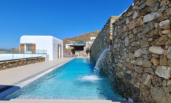 Ftelia Villa | Villa Levi's by Ethos Hospitality - Private Tennis Court/Gym/Sauna