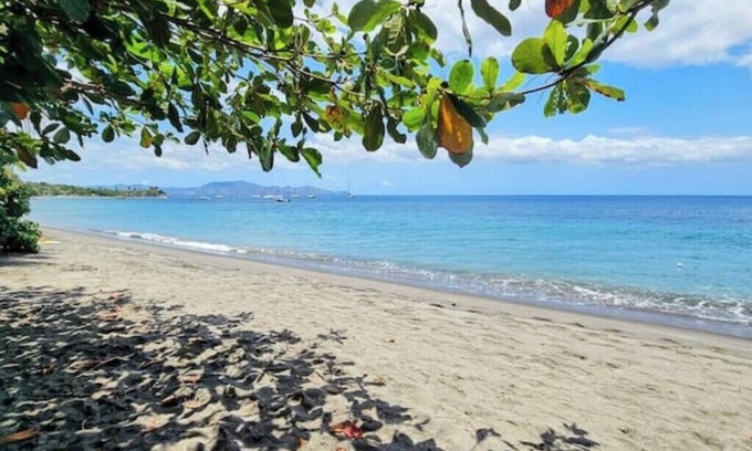 Schoelcher Casa | Villa Lido 8 persons with feet in the water, your jewel in the center of the island
