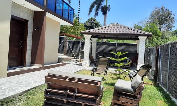 Santiago de los Caballeros Villa | Villa Los Naranjos