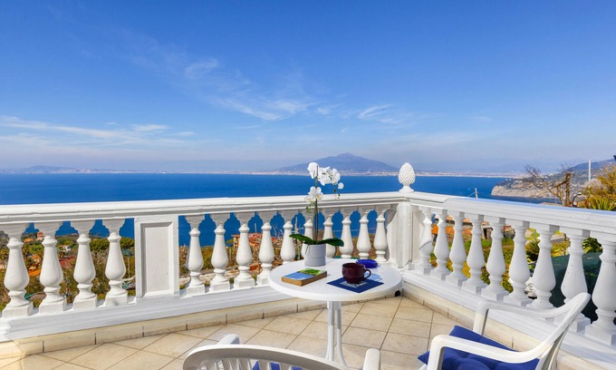 Sant'Agata sui Due Golfi Villa | Villa Luisa play& pool