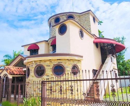 Bayaguana Villa | Villa lujosa con piscina bayaguana