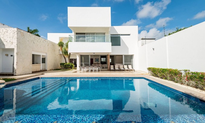 Puerto Juarez Villa | Villa Luxury White en Playa del Carmen