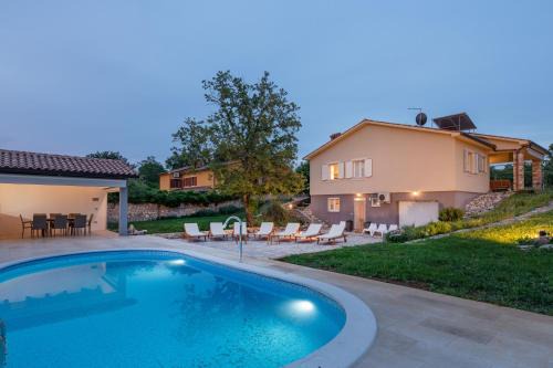 Marceljani Casa | Villa Maja, an ideal Summer hideaway for Families and Friends