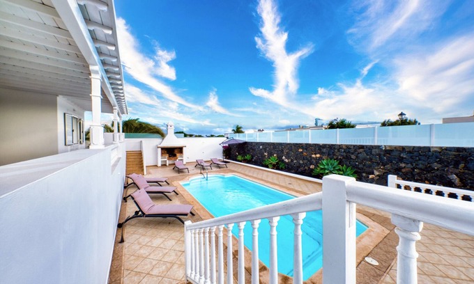 Puerto Calero Villa | Villa Mar Azul Puerto Calero - Piscina privada y BBQ By Lanzarote Vacation Homes