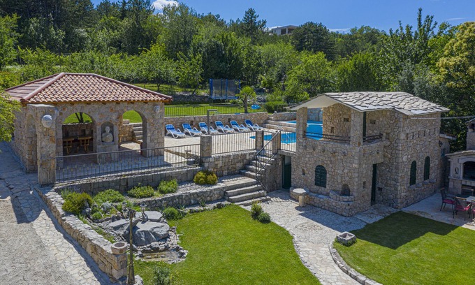 Grubine Villa | Villa Marchelina Grubine - Hermosa villa de piedra con 2 piscinas