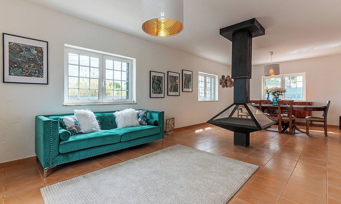 Arruda dos Pisoes Villa | Villa 'Marmeleira Country House' con Terraza Privada, Wi-Fi y Aire Acondicionado