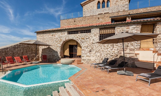 Els Plans de Sio Villa | Villa Masia de Queralt con vistas a la montaña, piscina, jardín, aire acondicionado y Wi-Fi