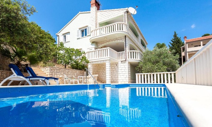 Vela Luka Apartamento | Villa Matic