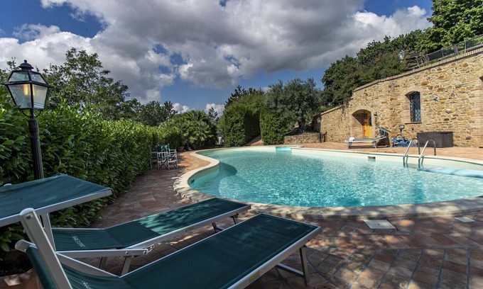 San Severino Marche Villa | Villa Naturae, suggestive farmhouse with pool