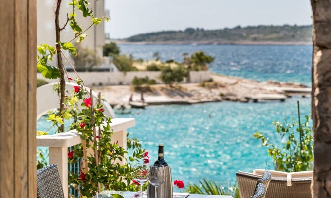 Dvornica Casa | Villa junto al mar (Trogir-Sibenik), playa privada, mar turquesa, 4 estrellas