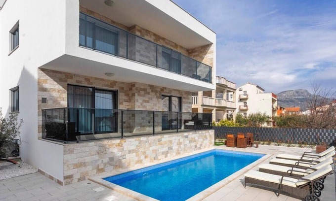 Kastel Novi Villa | VILLA NICOLINA - AP ANGELINA VISTA PISCINA PRIVADA