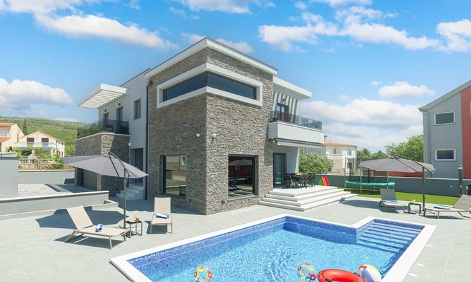 Skradin Villa | Villa Night Glow with Heated Pool