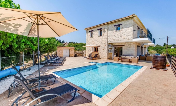 Droushia Villa | Villa Nikolina - 5 habitaciones con baño