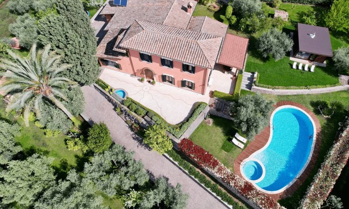Velletri Villa | Villa Olive Garden Private Spa Retreat & Tennis court - Luxe Estate