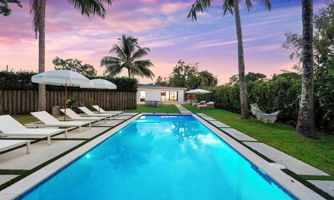 Miami Shores Casa | Villa Parque Pickleball/Volleyball/Bball/MiniGolf