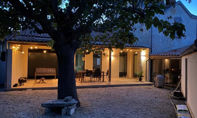 Jard-sur-Mer Villa | Villa Paulownia - à 1,2km des plages - tout confort au coeur du bourg