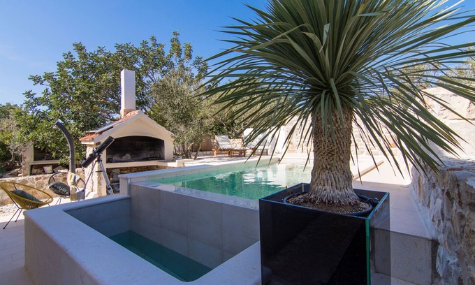 Cove Donja Krusica (Donje selo) Villa | Villa Perla del Adriático (a 10 m del mar): descubre algo por descubrir