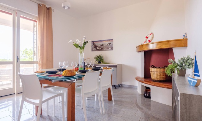 Padula Fede Villa | Villa 'Perla Marina Luxury' con vistas al mar, Wi-Fi y aire acondicionado