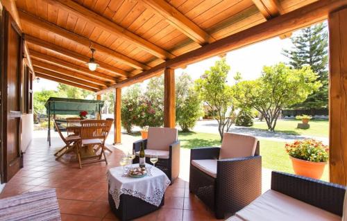 Santa Maria La Palma Villa | Villa Porticciolo vicino spiaggia per 6 persone con Aria Condizionata WiF