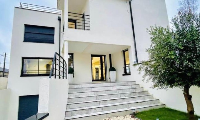 Dhuisy Villa | Villa proche Disneyland paris 5 chambres