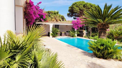 Plage de la Garonnette Villa | Villa Provençale â Sainte Maxime, Golf de Saint Tropez