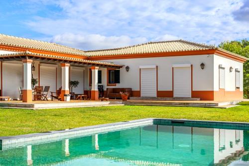 Santo Estevao Casa | Villa Rancho do Sol by Trip2Portugal