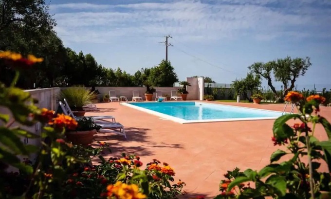 Turi Villa | Villa "Resta con piscina y spa", vistas al mar y Wi-Fi